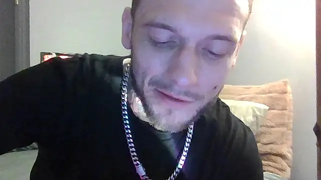 Snapshot of cruz815 chatting on May 12, 2026, 1:13 am cruz815 online show from May 12, 2026, 1:13 am