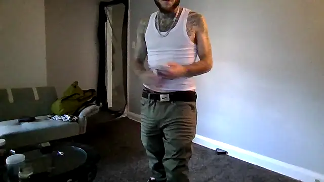 Snapshot of cruz815 chatting on October 15, 2025, 7:22 pm cruz815 online show from October 15, 2025, 7:22 pm