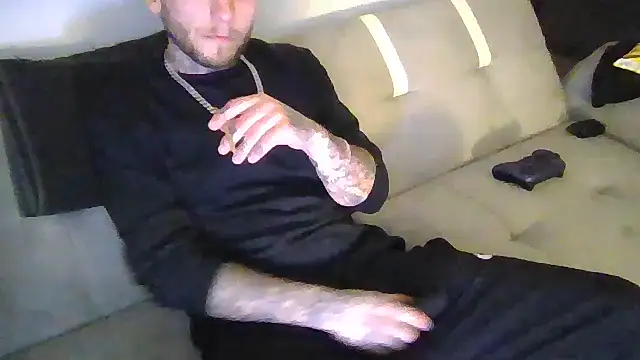 Snapshot of cruz815 chatting on December 5, 2025, 8:50 pm cruz815 online show from December 5, 2025, 8:50 pm