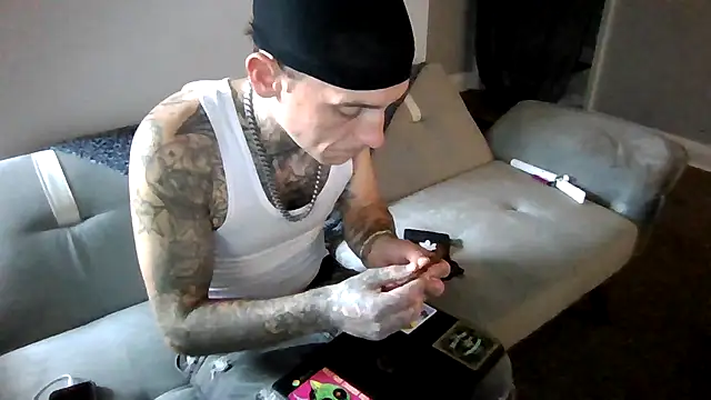 Snapshot of cruz815 chatting on November 14, 2025, 8:34 pm cruz815 online show from November 14, 2025, 8:34 pm