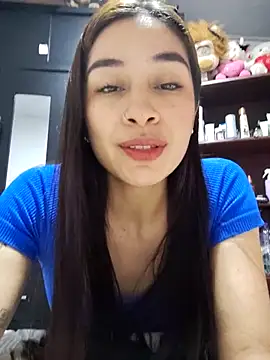 Snapshot of Marce0 chatting on April 19, 2026, 2:45 am Marce0 online show from April 19, 2026, 2:45 am