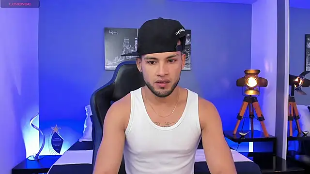 Max Conor1 online show from October 9, 2025, 12:06 pm