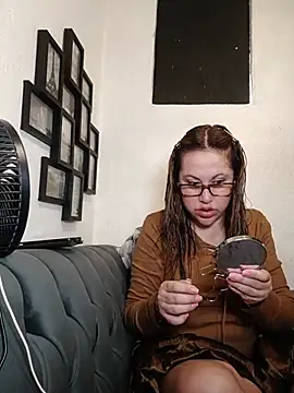 Snapshot of MirandaLatinaLovely chatting on July 19, 2026, 5:32 pm MirandaLatinaLovely online show from July 19, 2026, 5:32 pm