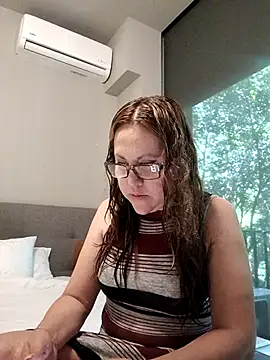 Snapshot of MirandaLatinaLovely chatting on June 20, 2026, 6:13 pm MirandaLatinaLovely online show from June 20, 2026, 6:13 pm