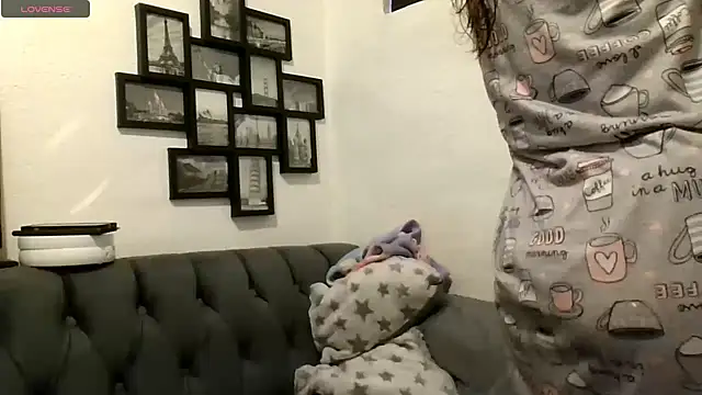 Snapshot of MirandaLatinaLovely chatting on June 14, 2026, 5:14 pm MirandaLatinaLovely online show from June 14, 2026, 5:14 pm