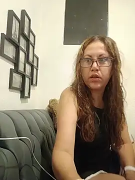 Snapshot of MirandaLatinaLovely chatting on August 1, 2026, 5:00 pm MirandaLatinaLovely online show from August 1, 2026, 5:00 pm