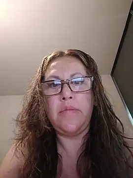 Snapshot of MirandaLatinaLovely chatting on June 19, 2026, 5:52 pm MirandaLatinaLovely online show from June 19, 2026, 5:52 pm