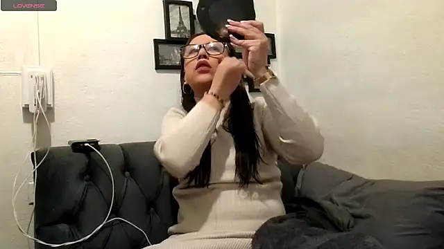 Snapshot of MirandaLatinaLovely chatting on February 13, 2026, 5:24 pm MirandaLatinaLovely online show from February 13, 2026, 5:24 pm