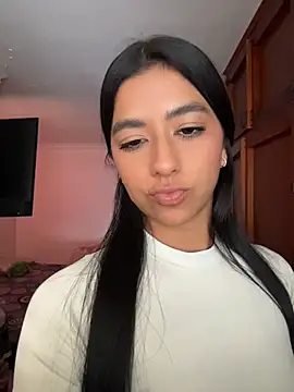 eva roseee online show from August 6, 2026, 10:27 pm