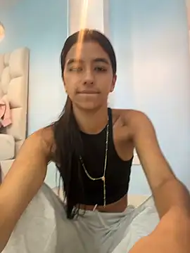 eva roseee online show from June 7, 2026, 8:25 pm