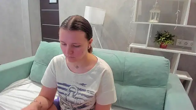 Jenny Jimmy online show from June 8, 2026, 9:21 am