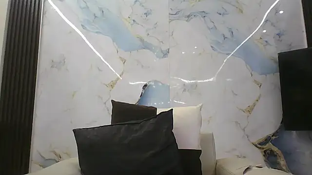 Aleen8067 online show from October 31, 2025, 10:01 am