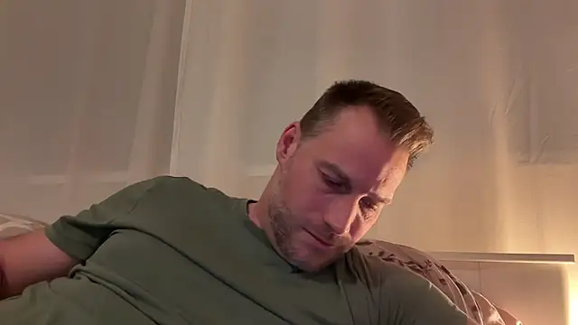 Christian87xxx online show from November 20, 2025, 5:35 pm