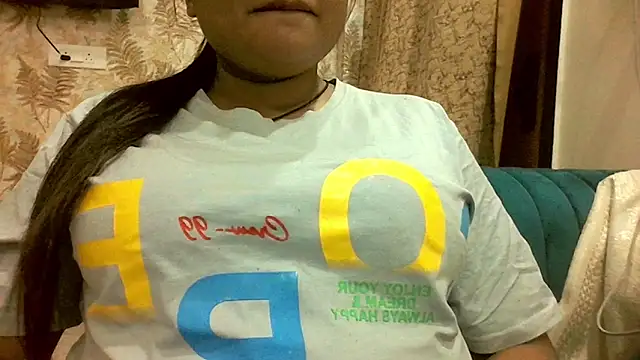 Snapshot of Kannu- chatting on May 16, 2026, 1:37 am Kannu- online show from May 16, 2026, 1:37 am