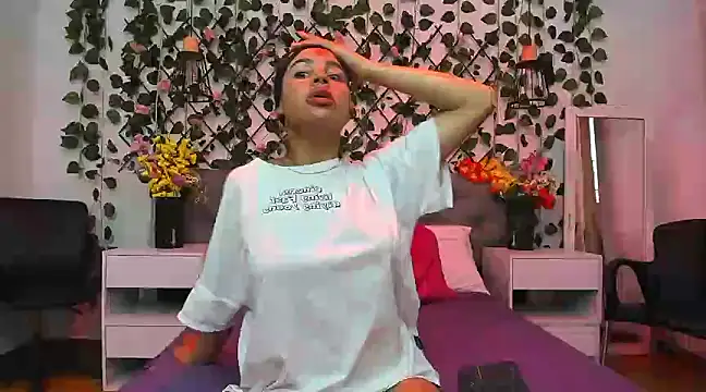 tamararose1 online show from February 25, 2025, 2:48 pm