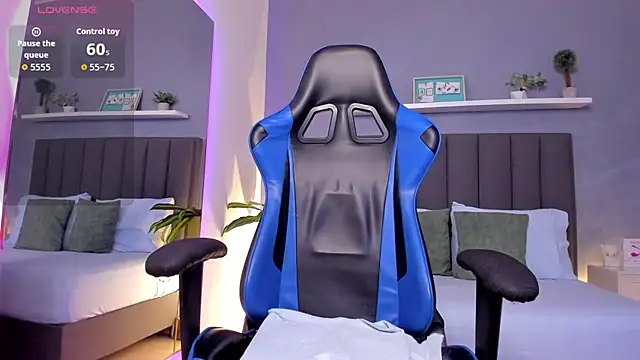 Snapshot of alessia_leroy chatting on October 24, 2025, 8:41 pm alessia leroy online show from October 24, 2025, 8:41 pm