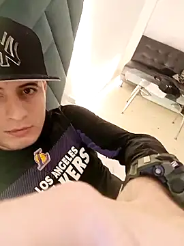 Kelv1n29 online show from February 6, 2026, 11:06 am