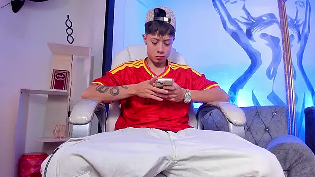 marcuscollins1  online show from June 17, 2026, 1:43 pm