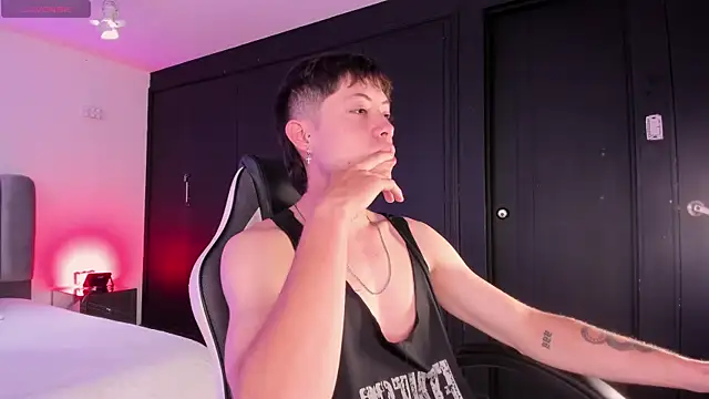 Snapshot of marcuscollins1_ chatting on November 29, 2025, 1:55 pm marcuscollins1 online show from November 29, 2025, 1:55 pm