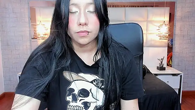 Snapshot of Nohemi_louse chatting on November 15, 2025, 6:56 pm Nohemi louse online show from November 15, 2025, 6:56 pm