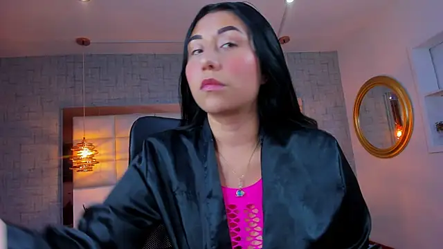 Snapshot of Nohemi_louse chatting on August 3, 2026, 6:58 pm Nohemi louse online show from August 3, 2026, 6:58 pm