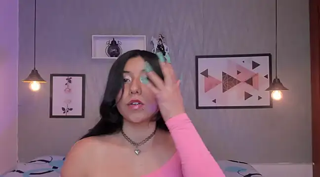 Nohemi louse online show from February 15, 2025, 7:28 pm