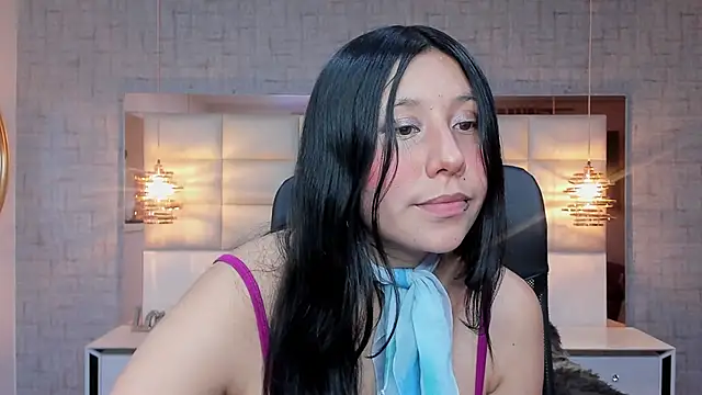 Snapshot of Nohemi_louse chatting on November 19, 2025, 7:03 pm Nohemi louse online show from November 19, 2025, 7:03 pm