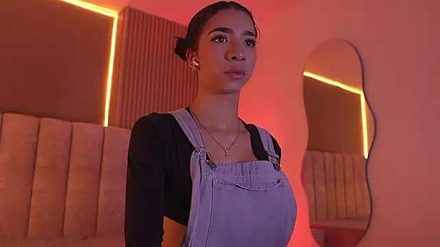 sara lopee1 online show from February 26, 2026, 11:54 am