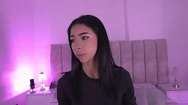 Snapshot of sara_lopee1 chatting on November 21, 2025, 11:53 am sara lopee1 online show from November 21, 2025, 11:53 am