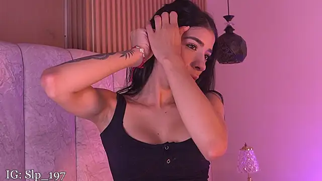 sara lopee1 online show from May 5, 2026, 11:57 am