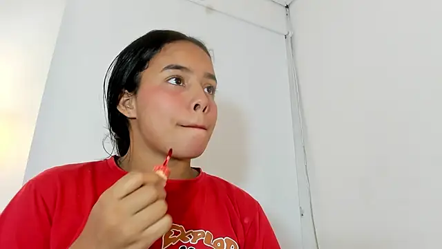 Snapshot of Roxy_Stonee chatting on November 28, 2025, 7:25 pm Roxy Stonee online show from November 28, 2025, 7:25 pm