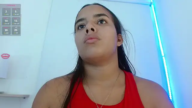 Snapshot of Roxy_Stonee chatting on October 13, 2025, 7:15 pm Roxy Stonee online show from October 13, 2025, 7:15 pm