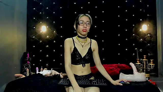 Snapshot of Mara_Gonzalez chatting on July 2, 2026, 12:11 pm Mara Gonzalez online show from July 2, 2026, 12:11 pm