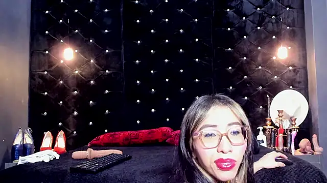 Snapshot of Mara_Gonzalez chatting on July 28, 2026, 12:48 pm Mara Gonzalez online show from July 28, 2026, 12:48 pm