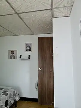 Niick01  online show from October 28, 2025, 3:33 pm