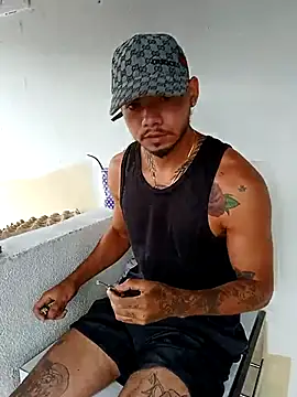 Niick01  online show from October 8, 2025, 9:04 pm