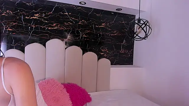 Snapshot of Annyrosee chatting on December 4, 2025, 8:30 pm Annyrosee online show from December 4, 2025, 8:30 pm