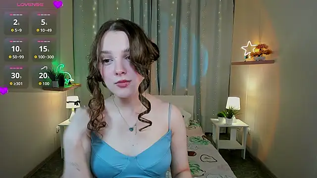 Snapshot of kaisajenner chatting on March 10, 2026, 1:48 pm kaisajenner online show from March 10, 2026, 1:48 pm