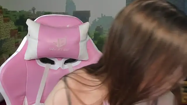 Snapshot of kaisajenner chatting on November 9, 2025, 7:40 pm kaisajenner online show from November 9, 2025, 7:40 pm