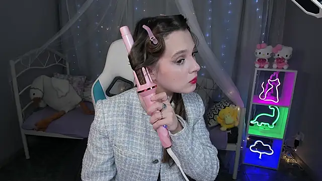 Snapshot of kaisajenner chatting on March 13, 2026, 3:39 pm kaisajenner online show from March 13, 2026, 3:39 pm