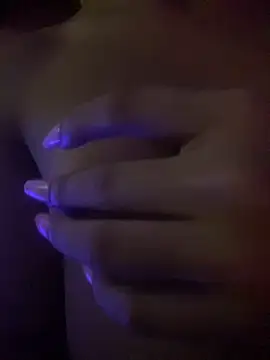 Snapshot of allicemackenzie chatting on October 17, 2025, 8:39 am allicemackenzie online show from October 17, 2025, 8:39 am