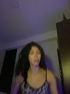 Snapshot of allicemackenzie chatting on March 2, 2026, 5:08 am allicemackenzie online show from March 2, 2026, 5:08 am