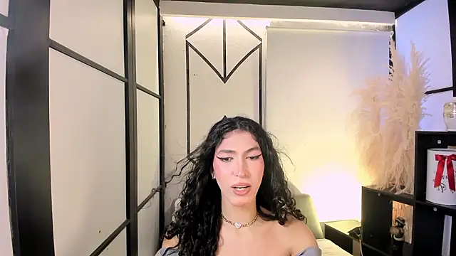 Snapshot of allicemackenzie chatting on March 17, 2026, 8:06 am allicemackenzie online show from March 17, 2026, 8:06 am