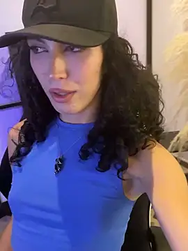 Snapshot of allicemackenzie chatting on February 10, 2026, 2:21 am allicemackenzie online show from February 10, 2026, 2:21 am