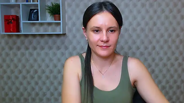 Snapshot of ValeriaHeart_ chatting on December 5, 2025, 2:59 pm ValeriaHeart online show from December 5, 2025, 2:59 pm