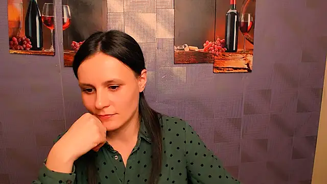 Snapshot of ValeriaHeart_ chatting on February 7, 2025, 1:53 pm ValeriaHeart online show from February 7, 2025, 1:53 pm