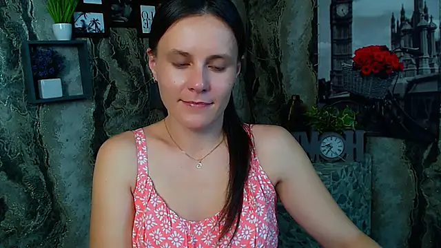 Snapshot of ValeriaHeart_ chatting on November 24, 2025, 2:50 pm ValeriaHeart online show from November 24, 2025, 2:50 pm