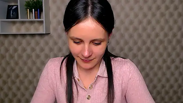 Snapshot of ValeriaHeart_ chatting on February 25, 2025, 3:53 pm ValeriaHeart online show from February 25, 2025, 3:53 pm