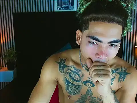 Snapshot of LihanJor_23 chatting on October 10, 2025, 1:23 pm LihanJor 23 online show from October 10, 2025, 1:23 pm