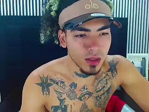 Snapshot of LihanJor_23 chatting on October 7, 2025, 1:12 pm LihanJor 23 online show from October 7, 2025, 1:12 pm